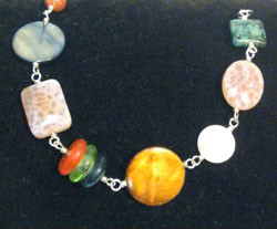 Beadology Iowa Classes Jazzy Wire Bracelet
