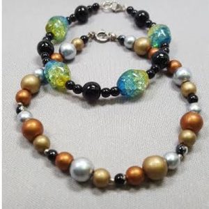 flexwire_bracelet_make-and-take_Beadology-Iowa Graduate Hotel Drop-in: Make-n-Take Bracelets--family friendly!