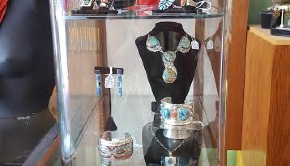 Judy-Johnston_American-Indian-Jewelry_Beadology-Iowa