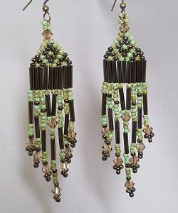 brick-stitch-earrings-with-fringe_Beadology-Iowa brick-stitch-earrings-with-fringe_Beadology-Iowa
