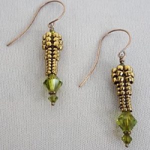 Herringbone-Swarovski_earrings_Beadology-Iowa Gyrls Night Out: Herringbone & Swarovski Earrings--this class is full--please call to get on a waiting list!