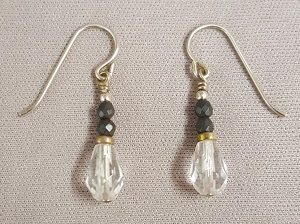 Quartz-Hematite-earrings_Beadology Iowa Quartz and Hematite Earring Kit