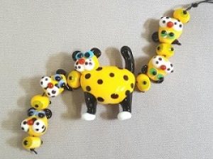 Dogs-Heads_Lampwork_Beadology-Iowa Dog Lampwork Set