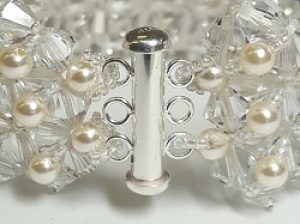 Swarovski-Cuff_pearl_clasp-closeup_Karen-Kubby_Beadoloogy-Iowa Swarovski Cuff with Swarovski Pearls