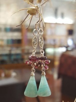 Amazonite-Garnet-Earrings_Beadology-Iowa Amazonite & Garnet Earrings